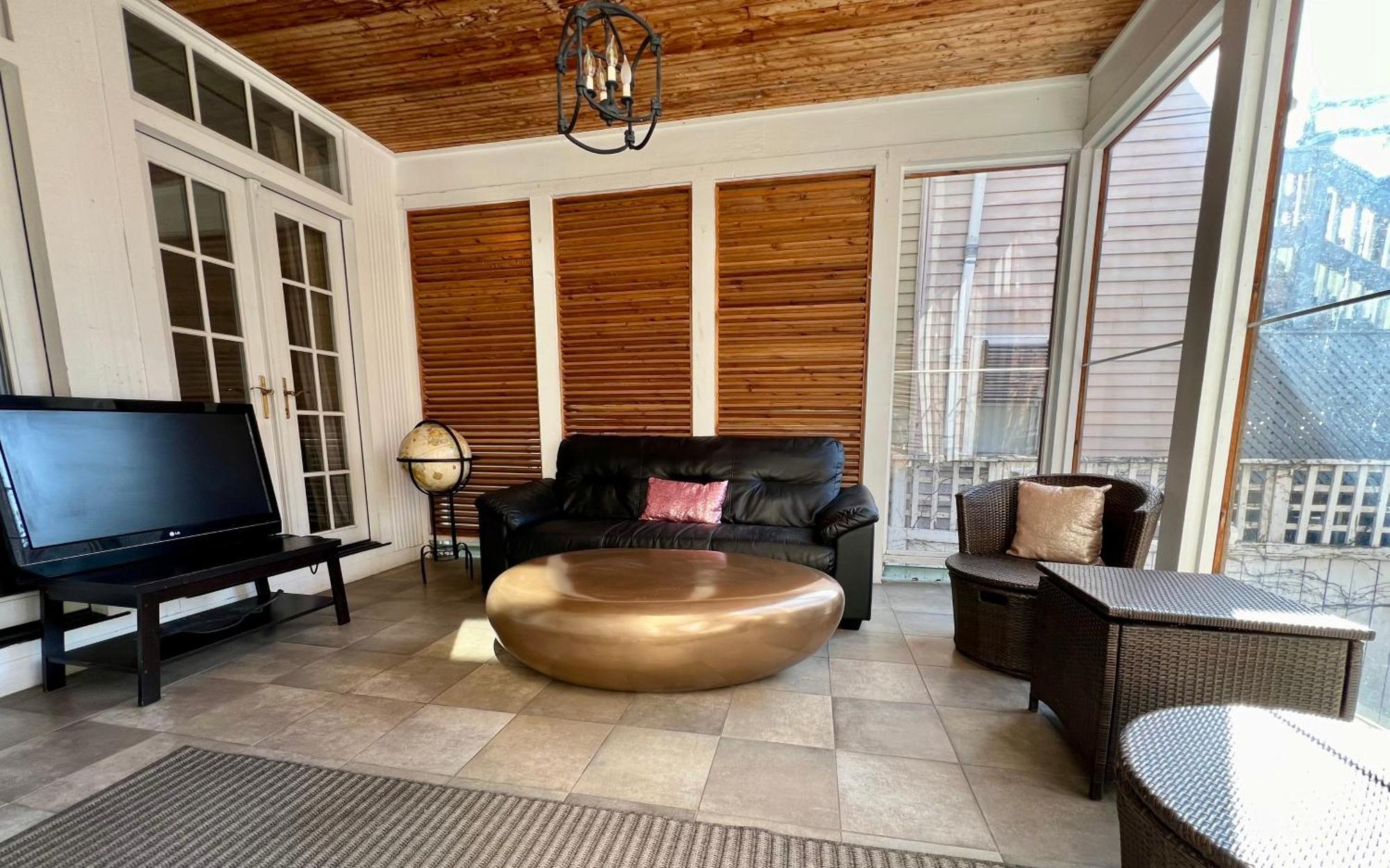 3 Bedroom Spacious Home In Ideal Location W Free Parking Back Yard Pets Welcome Chicago Luaran gambar