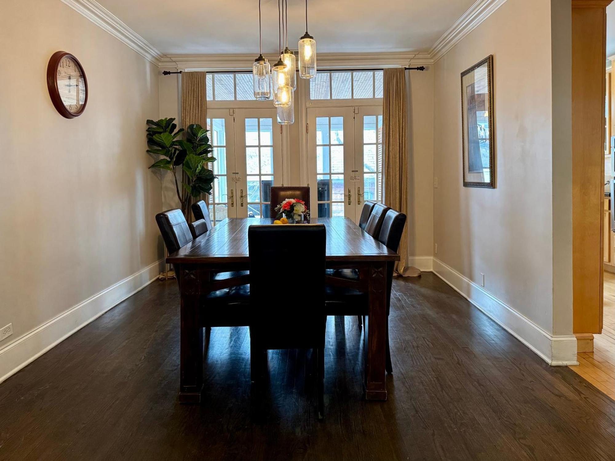 3 Bedroom Spacious Home In Ideal Location W Free Parking Back Yard Pets Welcome Chicago Luaran gambar