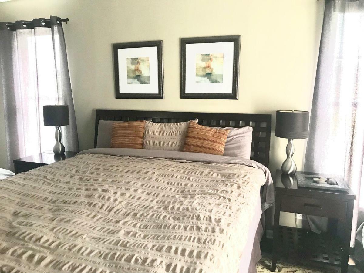 3 Bedroom Spacious Home In Ideal Location W Free Parking Back Yard Pets Welcome Chicago Luaran gambar