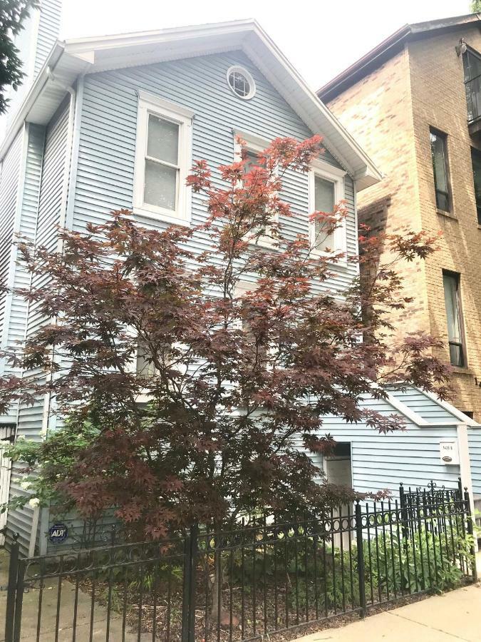 3 Bedroom Spacious Home In Ideal Location W Free Parking Back Yard Pets Welcome Chicago Luaran gambar